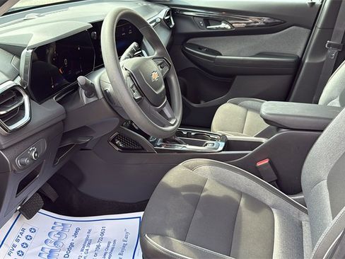 Used 2025 Chevrolet TrailBlazer LT image 26