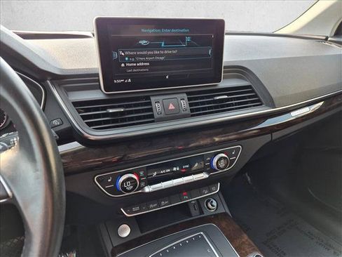 Used 2019 Audi Q5 2.0T Premium Plus w/ Premium Plus Package AWD/4WD image 14