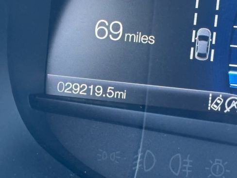 Used 2022 Ford Edge Titanium image 21