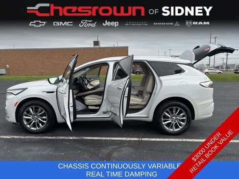 Used 2023 Buick Enclave Avenir w/ Avenir Technology Package AWD/4WD image 14