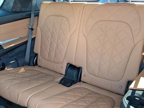 New 2026 BMW X7 xDrive40i image 17