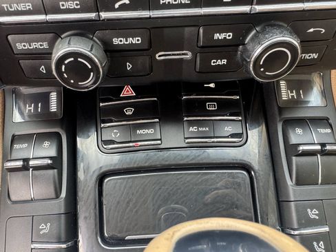 Used 2011 Porsche Cayenne AWD/4WD image 21