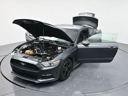 Used 2016 Ford Mustang Coupe image 46