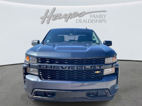 Used 2020 Chevrolet Silverado 1500 Custom w/ Custom Value Package AWD/4WD image 8