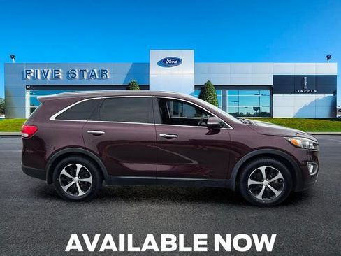 Used 2018 Kia Sorento EX FWD image 9