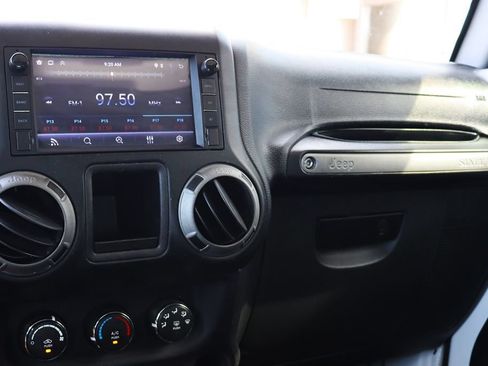 Used 2015 Jeep Wrangler Unlimited Sport w/ Max Tow Package AWD/4WD image 43
