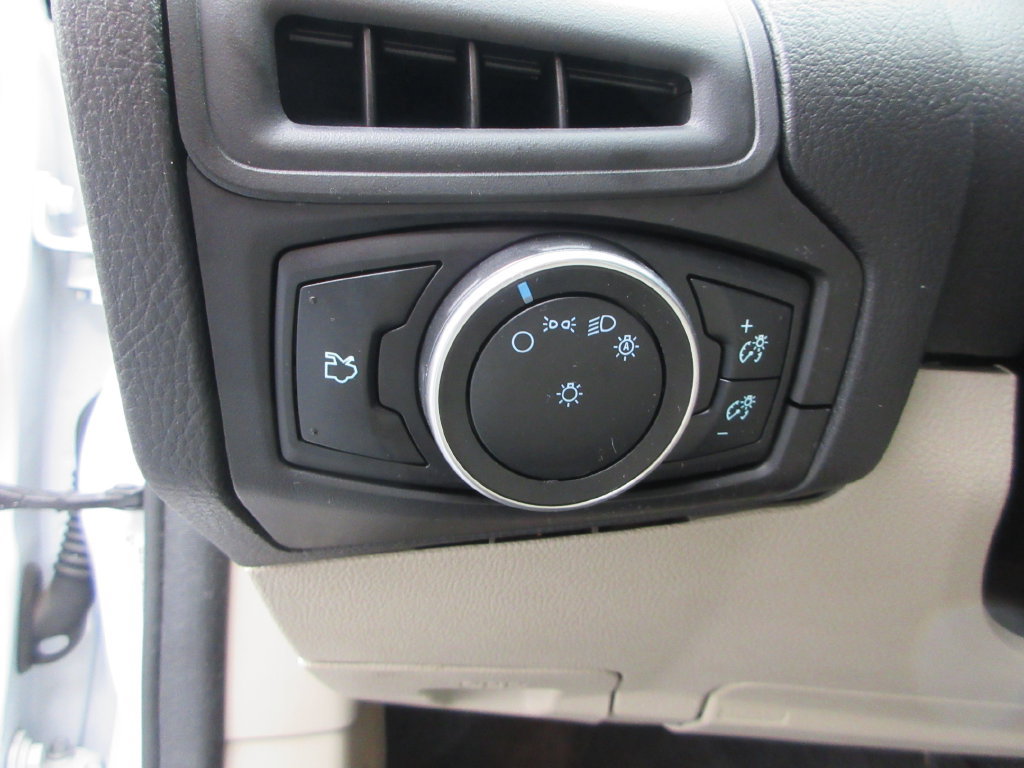 Used 2016 Ford Focus SE FWD image 22