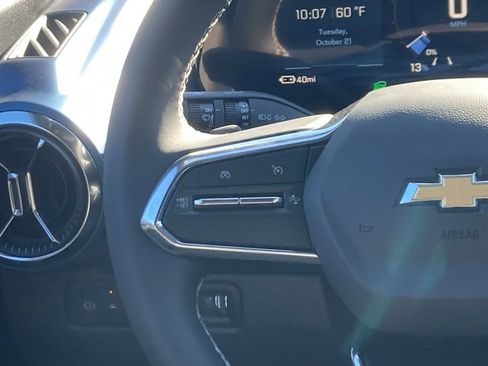 New 2026 Chevrolet Equinox EV LT image 14