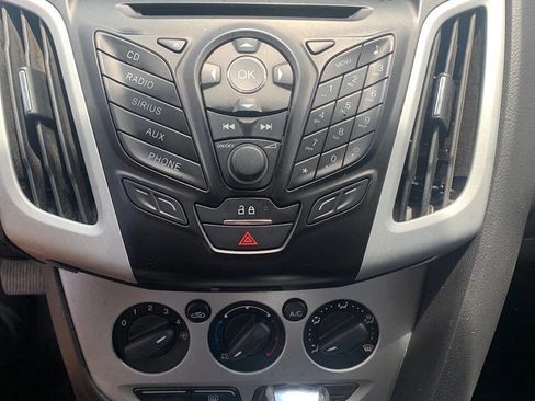 Used 2013 Ford Focus SE FWD image 18