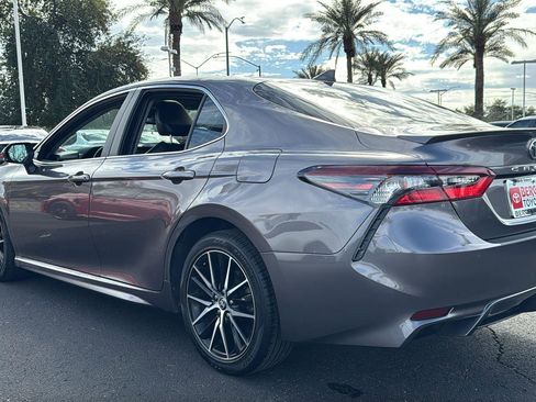 Used 2023 Toyota Camry SE image 4