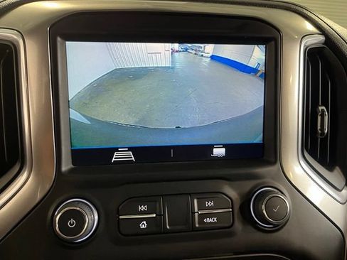 Used 2022 Chevrolet Silverado 1500 LT Trail Boss w/ LPO, Dark Essentials Package AWD/4WD image 28
