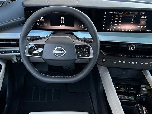 New 2025 Nissan Murano SL image 16