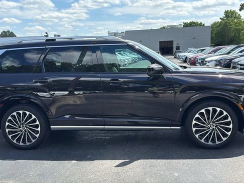 Used 2026 Hyundai Palisade Calligraphy FWD image 3
