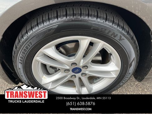 Used 2018 Ford Fusion SE image 17