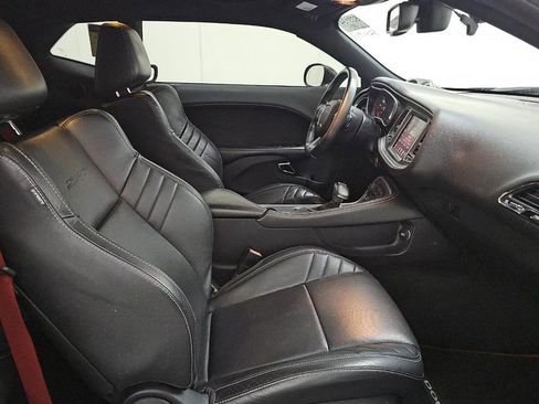 Used 2015 Dodge Challenger SRT Hellcat image 10