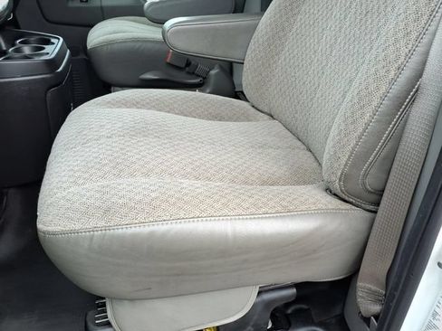 Used 2019 Chevrolet Express 3500 w/ Power Convenience Package RWD image 18