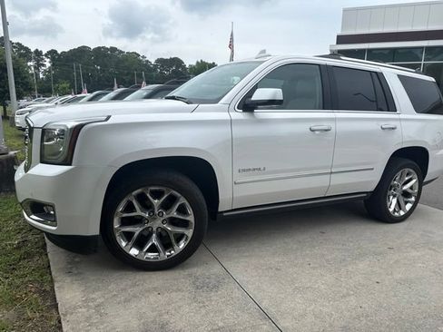 Used 2020 GMC Yukon Denali w/ Denali Premium Package AWD/4WD image 1