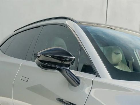 Used 2023 Aston Martin DBX 707 image 33