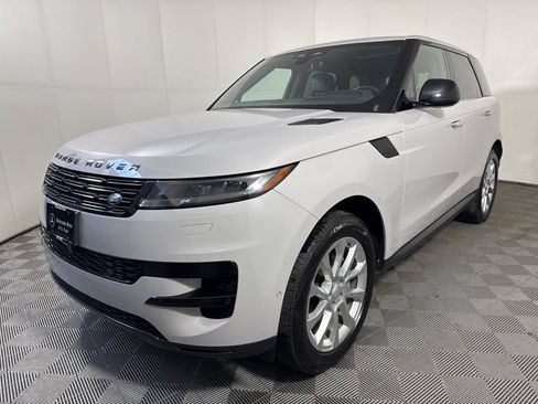 Used 2025 Land Rover Range Rover Sport SE AWD/4WD image 12