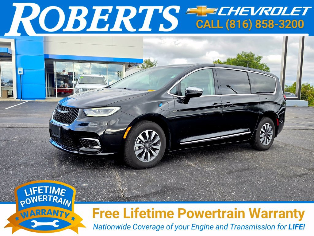 Used 2023 Chrysler Pacifica Limited FWD image 1