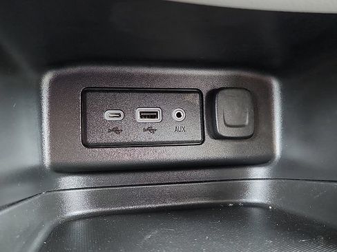 Used 2022 Chevrolet Equinox LT FWD image 20