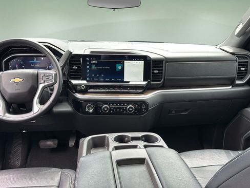 Used 2023 Chevrolet Silverado 1500 LT RWD image 9