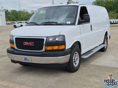 Used 2024 GMC Savana 2500 w/ Driver Convenience Package RWD image 3
