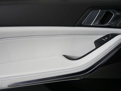 Used 2026 BMW X5 xDrive40i image 13