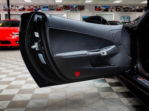 Used 2013 Chevrolet Corvette 427 w/ Z06 Carbon Fiber Package image 11