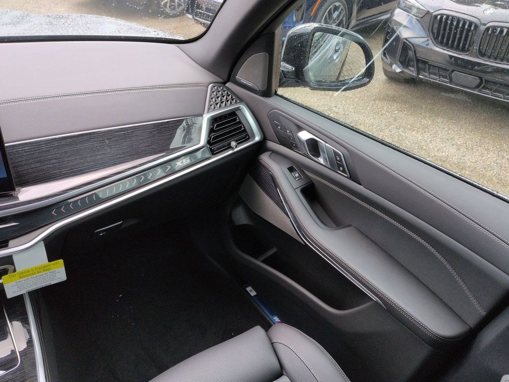 New 2026 BMW X5 xDrive40i w/ Executive Package AWD/4WD image 17