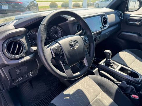 Used 2023 Toyota Tacoma TRD Off-Road w/ Technology Package AWD/4WD image 14
