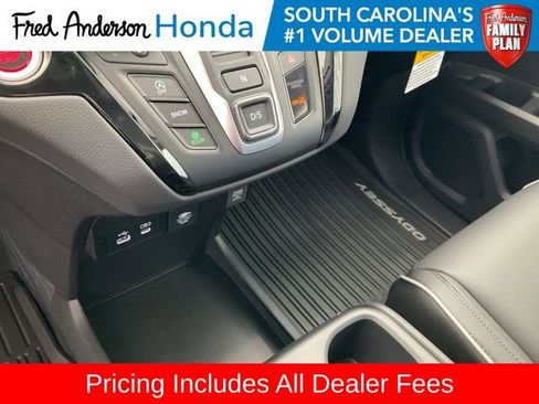 New 2026 Honda Odyssey Touring image 13