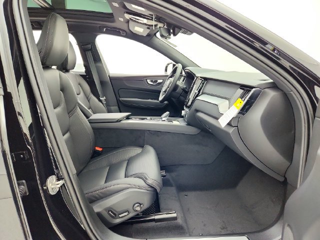Used 2024 Volvo XC60 T8 Ultimate w/ Climate Package AWD/4WD image 18