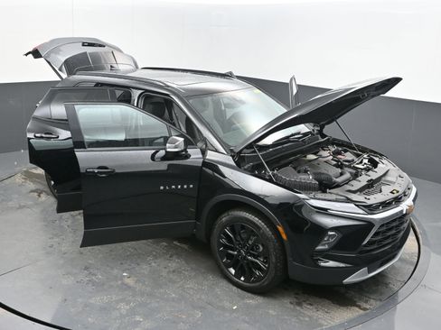 New 2026 Chevrolet Blazer LT w/ Sound & Technology Package FWD image 40