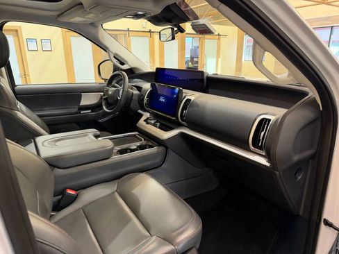 Used 2025 Ford Expedition Max Active image 26