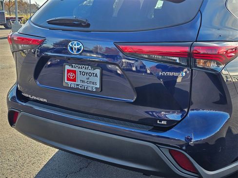 Used 2022 Toyota Highlander LE image 76