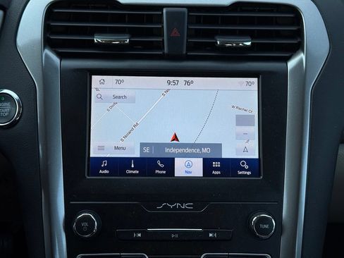 Used 2019 Ford Fusion SE FWD image 39