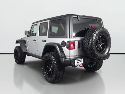 Used 2024 Jeep Wrangler Unlimited Rubicon AWD/4WD image 5