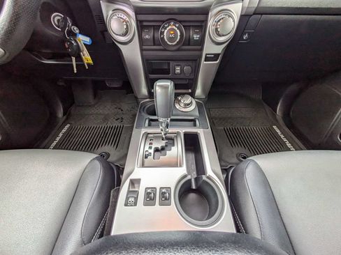 Used 2018 Toyota 4Runner SR5 Premium AWD/4WD image 19