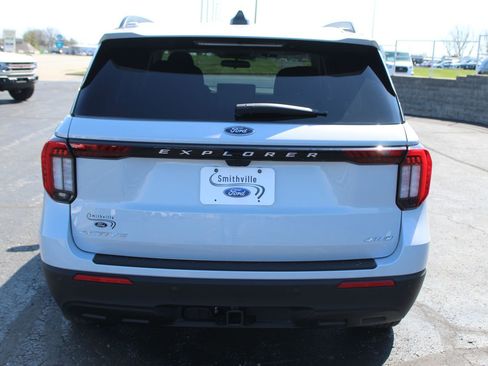 New 2026 Ford Explorer Active AWD/4WD image 5