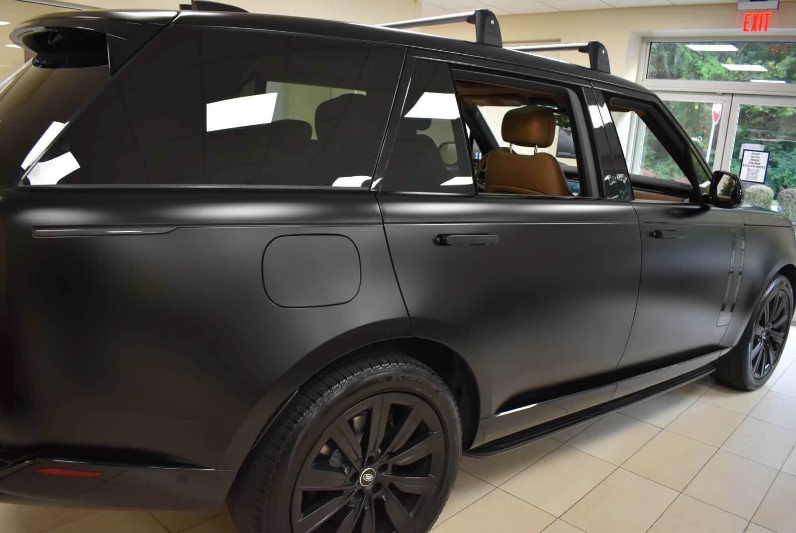 Used 2023 Land Rover Range Rover Long Wheelbase SE AWD/4WD image 56