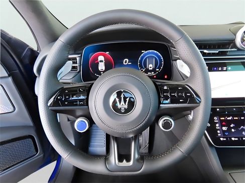 New 2024 Maserati Grecale GT image 40