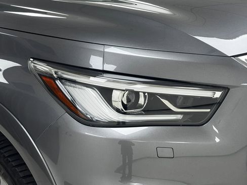Used 2021 INFINITI QX80 Sensory w/ Cargo Package image 32