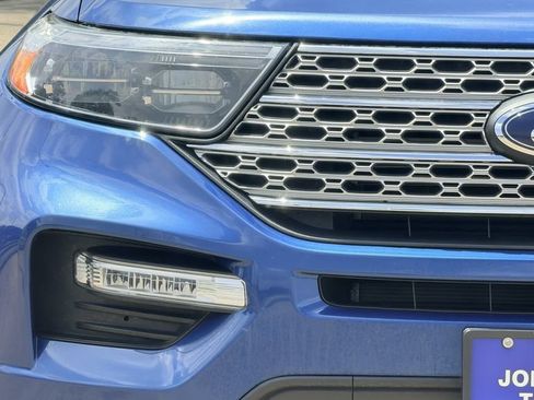 Used 2023 Ford Explorer Limited RWD image 4