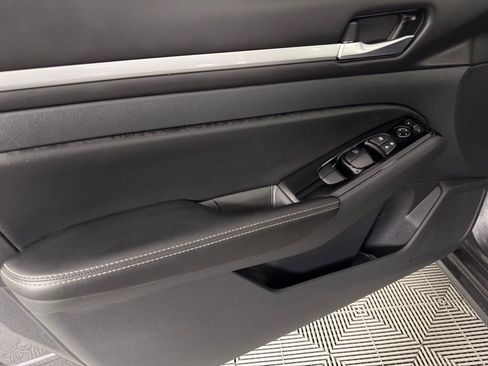 Used 2025 Nissan Altima 2.5 SL image 26