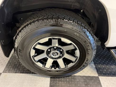 Used 2024 Toyota 4Runner TRD Off-Road Premium w/ Moonroof Package AWD/4WD image 14