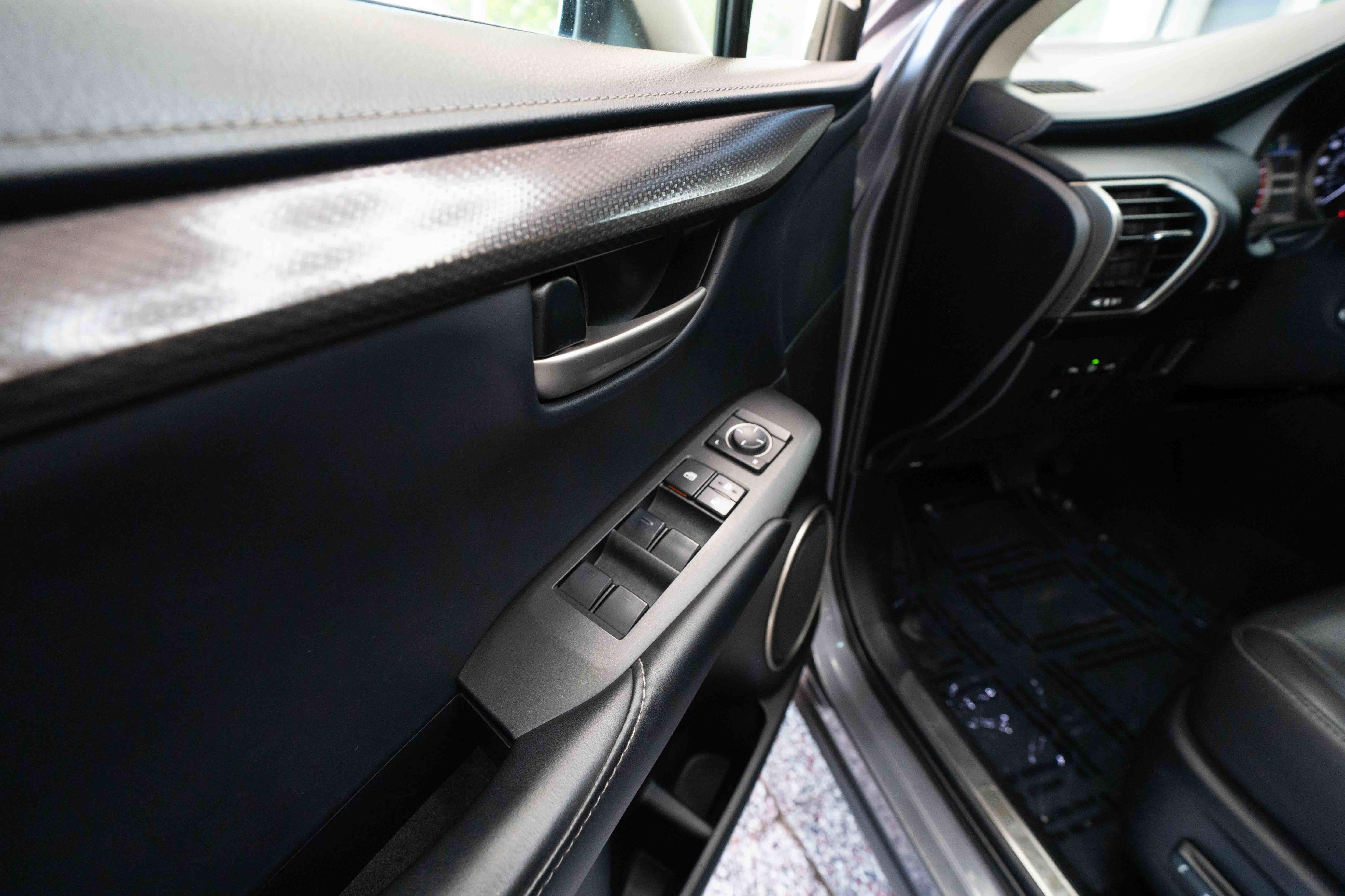Used 2015 Lexus NX 200t AWD w/ Premium Package image 7