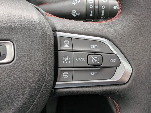 New 2026 Jeep Compass Trailhawk w/ Sun, Sound & Navigation Group AWD/4WD image 29