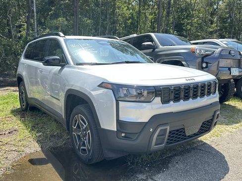 Used 2026 Jeep Cherokee Limited AWD/4WD image 5