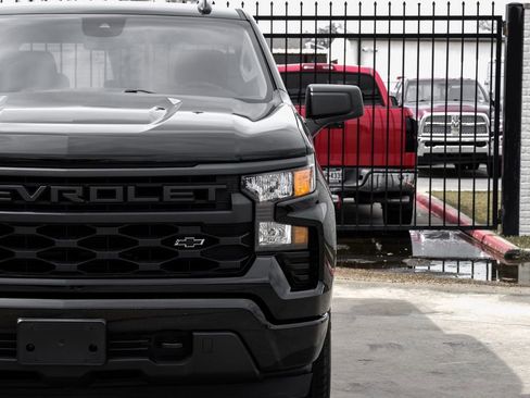 Used 2024 Chevrolet Silverado 1500 Custom w/ Turbomax Blackout Package image 46